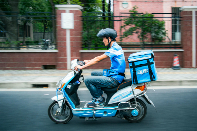 从推卸责任到赔偿60万 谁唤醒了饿了么的责任感？