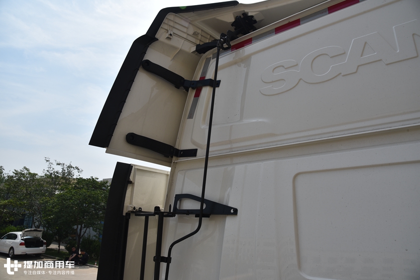 斯堪尼亚的国六入门车型,特别适合快递运输,据说