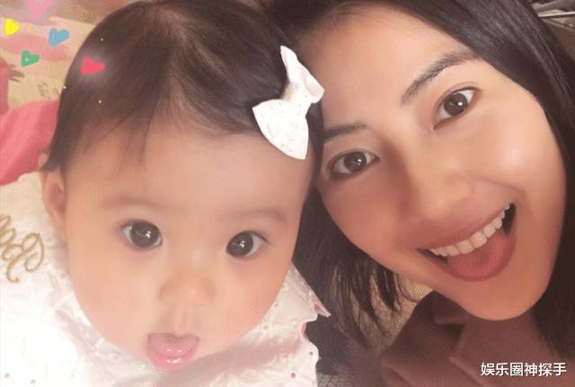 贾静雯小女儿人气成全家最高？除了颜值，波妞这几个特点也很吸粉