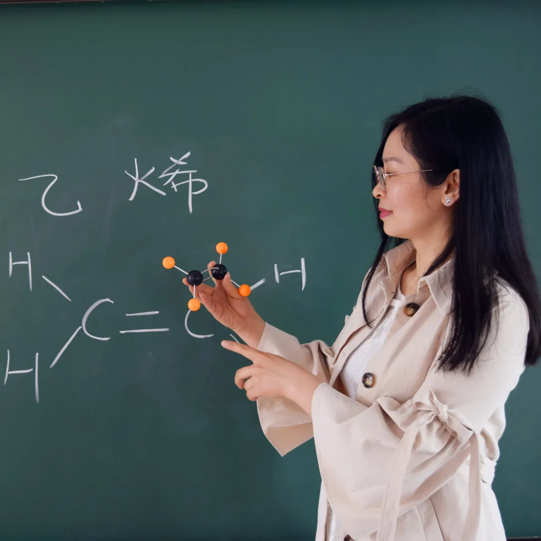 成都市特殊教育学校吴幽的告白:我的那些高中老师们……