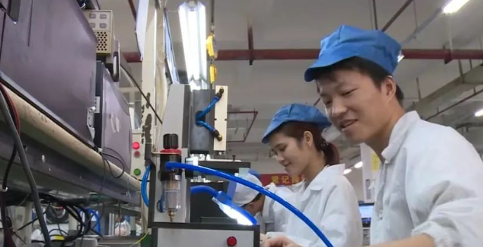 工厂频现“用工荒”，甚至面临倒闭风险，年轻