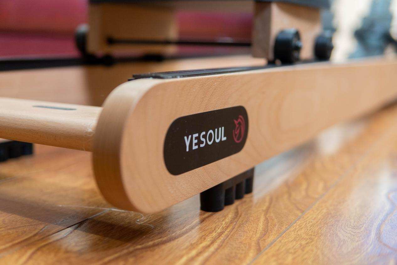 宅家运动，既要科学又要享受，野小兽R40划船机英伦运动体验