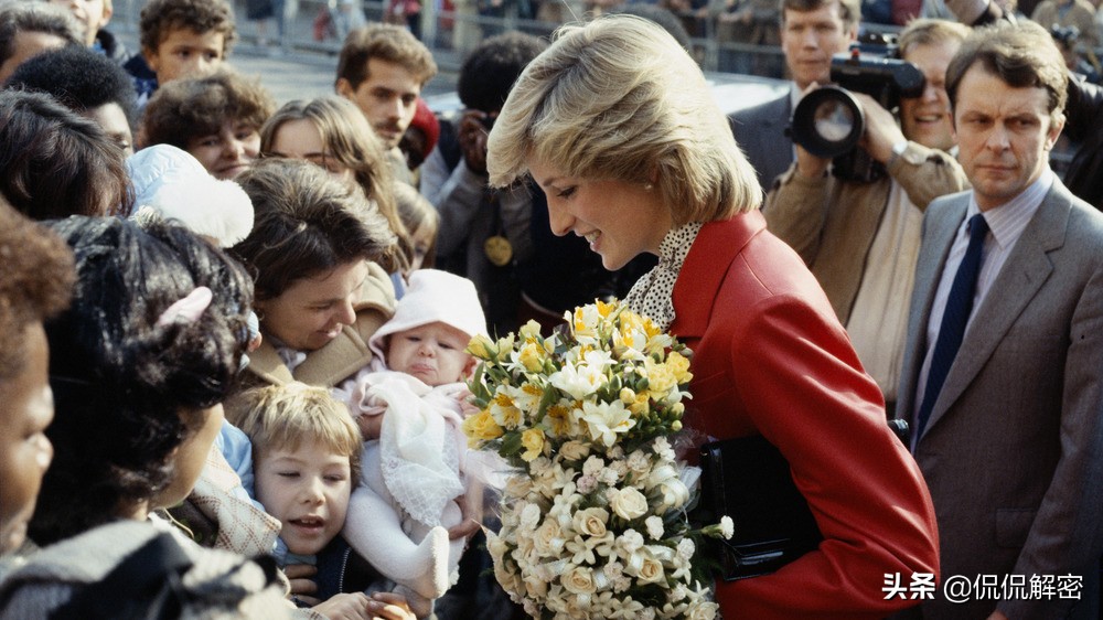 英国前王妃戴安娜有多美？这组珍藏的老照片，