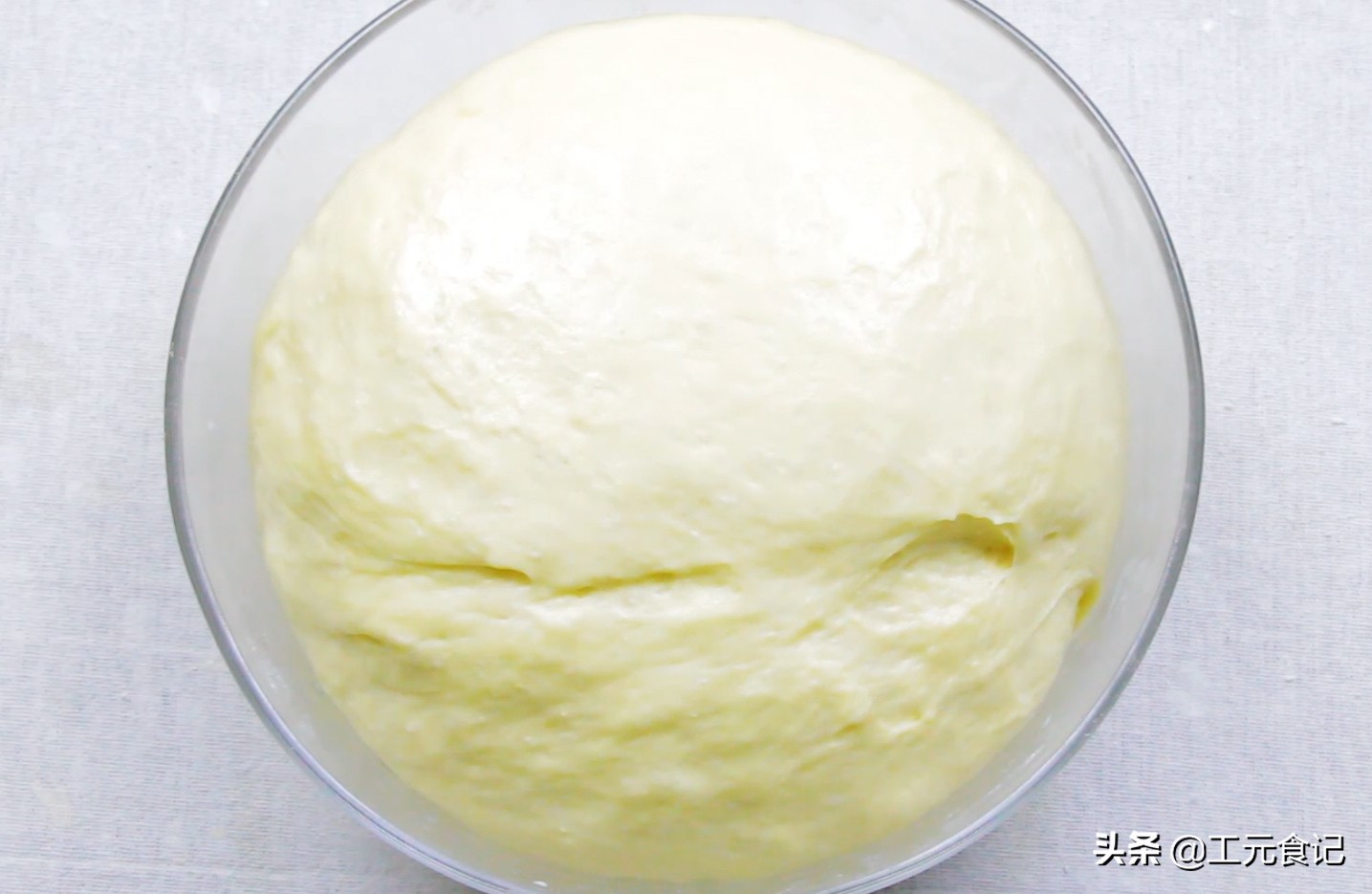 孩子最爱酸奶豆沙面包，不蒸不烤电饭煲一按，松软香甜比买的好吃