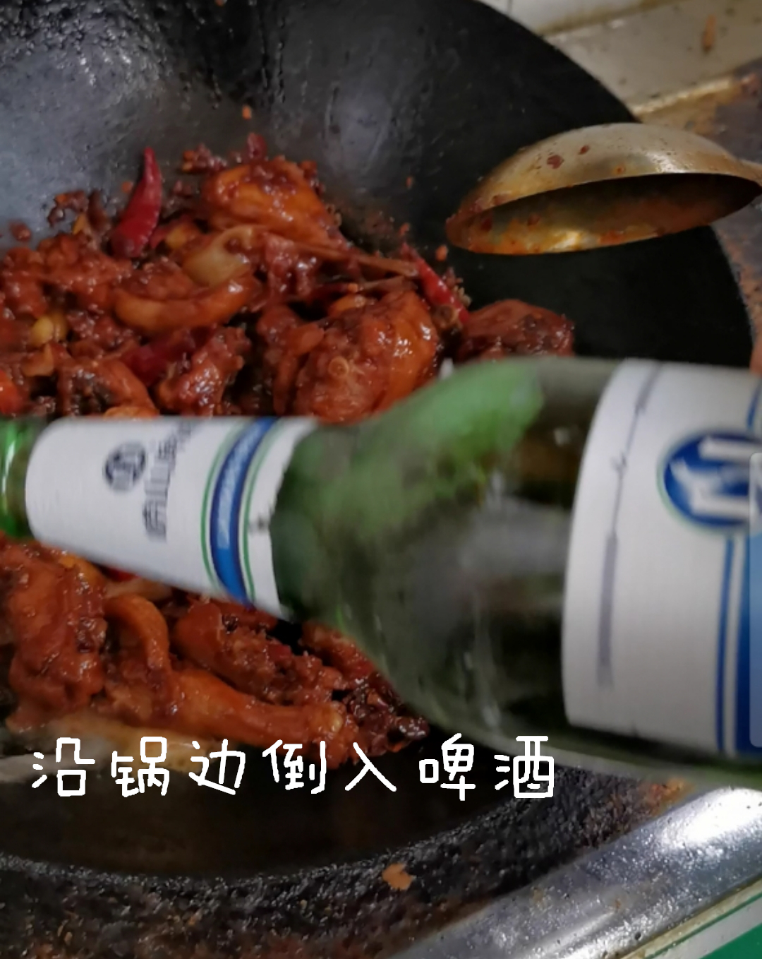啤酒鸭火锅的详细做法及配方，不焯水鸭肉更鲜嫩