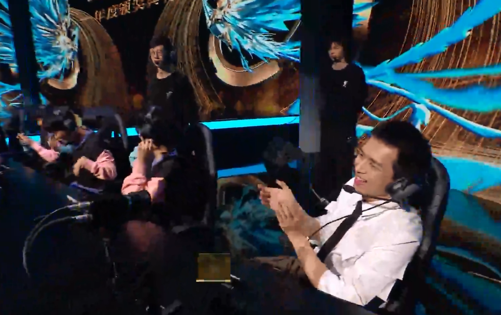 首秀|杨幂玩游戏首秀就被打到自闭！被“打”懵的她直呼：太无情了