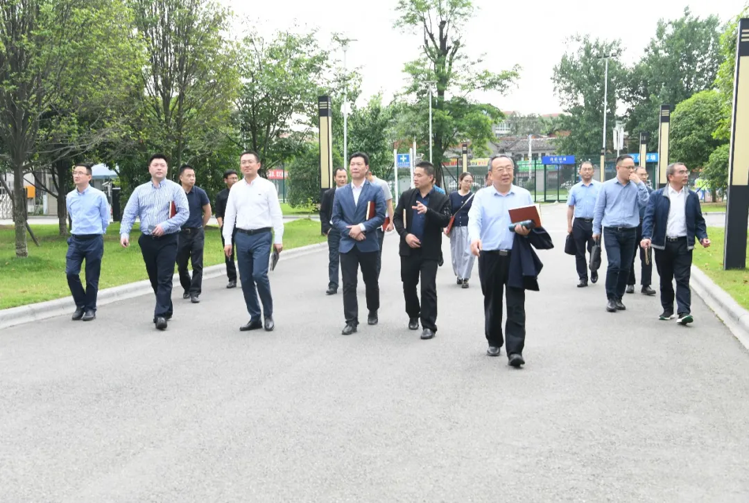 育人育心五育融合--新区中小学课后服务工作现场会在华阳中学召开