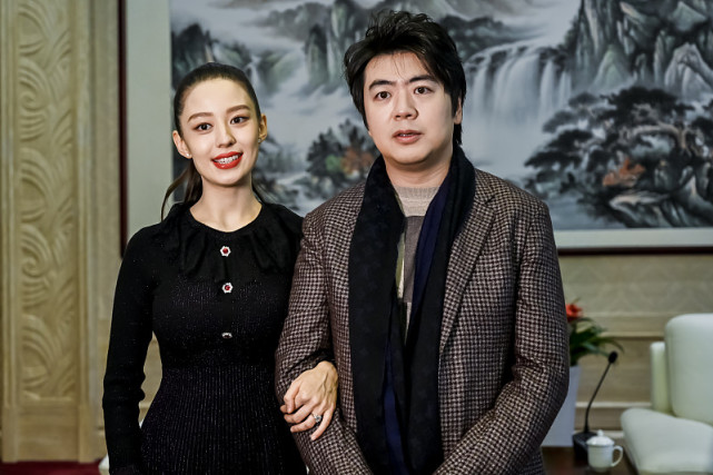 郎朗夸兩個月大混血兒子像云朵般可愛，讓他忍不住沒完沒了地親吻