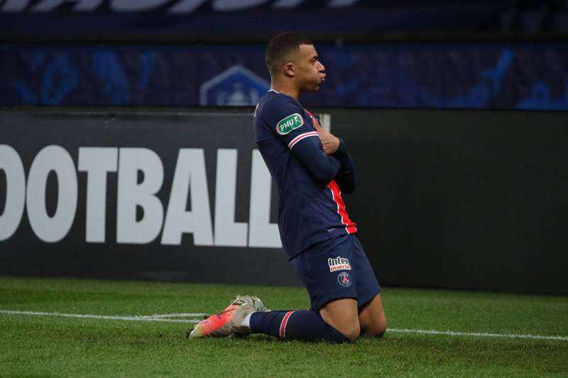 欧冠8强出炉，英超3队超西甲，尤文爆冷，意甲团