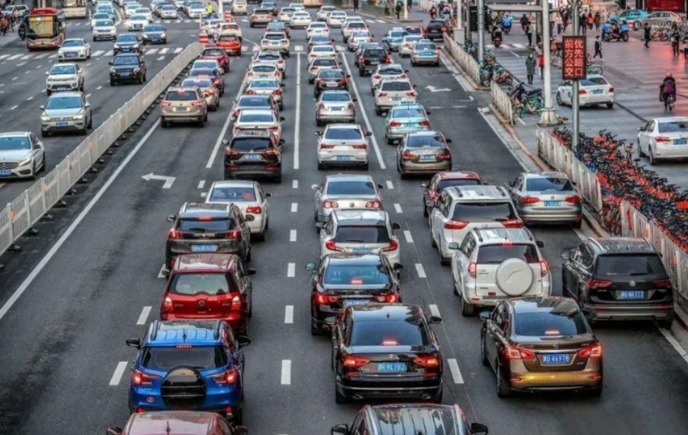 吉利推新电动车品牌“ZEEKR”；全新奥迪Q5L实车曝光