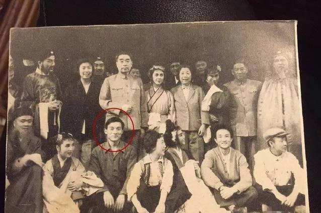 87岁的济公游本昌：被封杀20年，晚年赔光家产，被人说成“疯了”