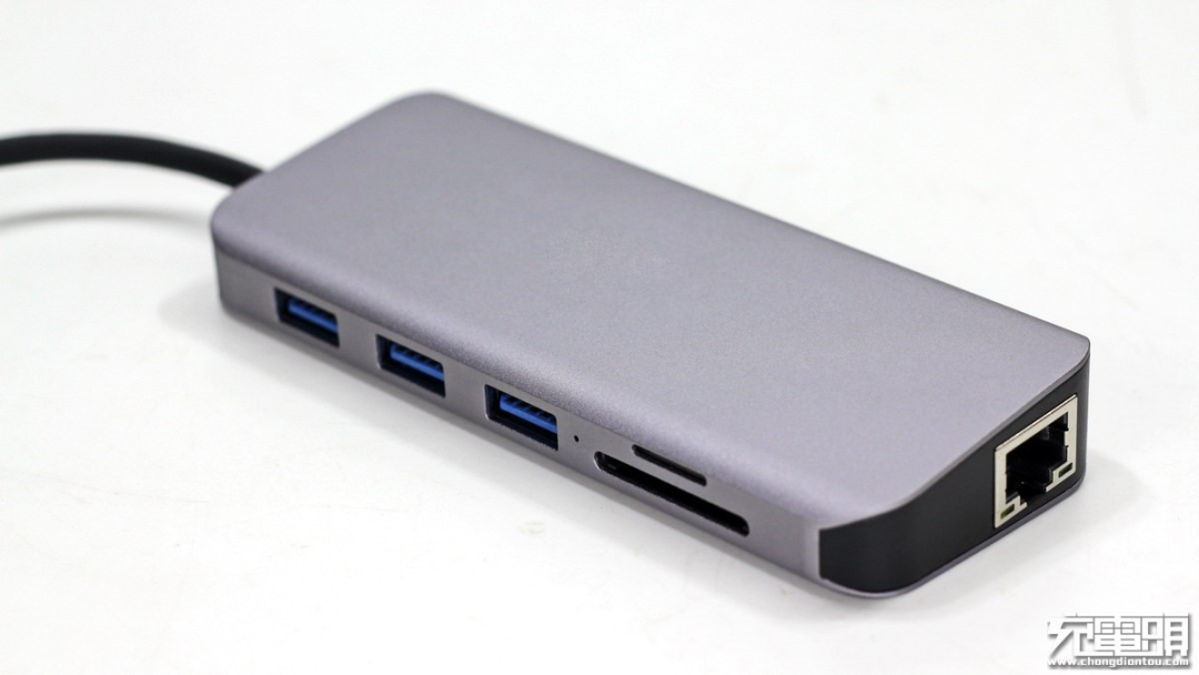 拓展坞行业明星股！显盈科技成功IPO，首日股价暴涨53%