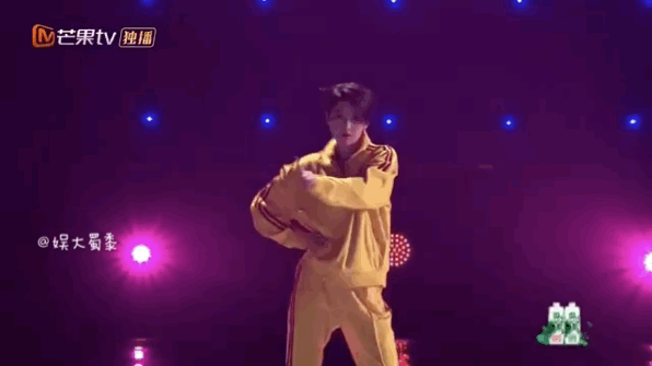 浪姐|张馨予立新人设浪姐2首秀上演反差萌 与李菲儿互动被吐槽油腻