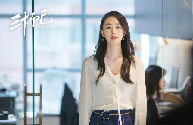 被前男友暴打、星途黯淡多年，“美强惨”女星