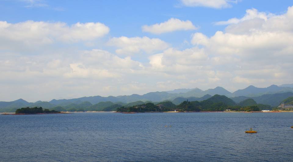 浙江"水质最优"的湖，天然环境极佳，被誉为"天下第一秀水"