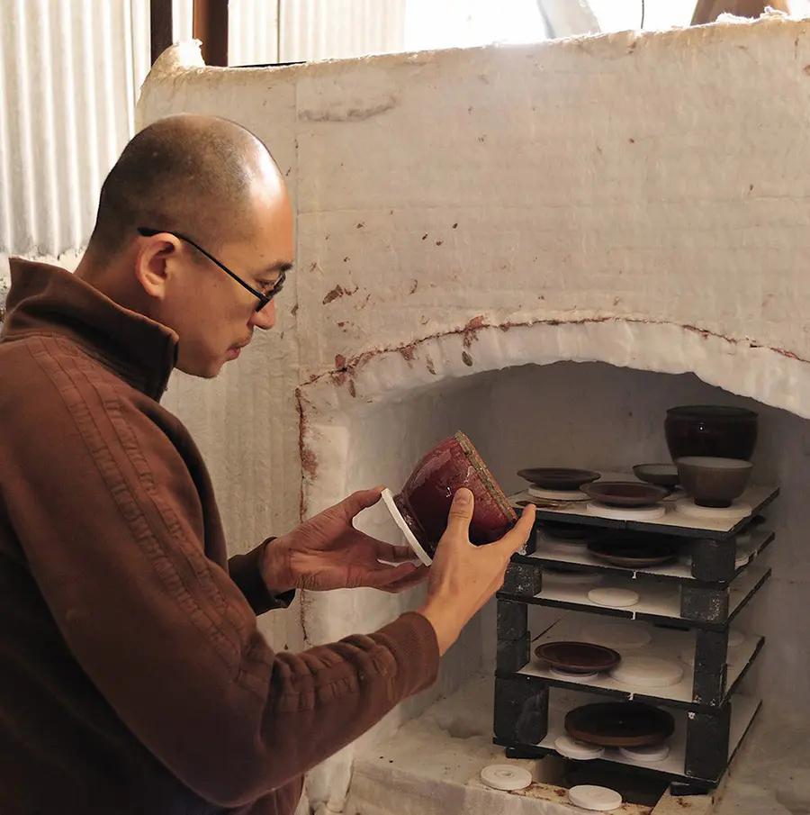 一人饮：做陶、饮茶和思考的日常，器物从0到1的创作现场实录