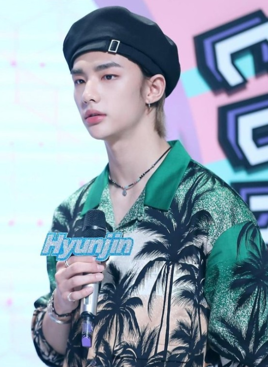 校園霸凌就這麼算了？ StrayKids黃鉉辰在全新MV裡登場