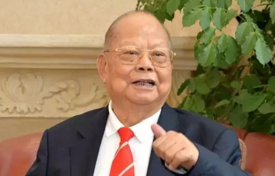 “金利来”创始人曾宪梓：85岁在家乡病逝，25亿财产全部捐给国家