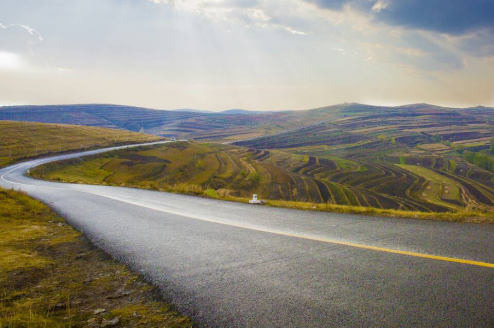 One of China’s ten most beautiful highways, China’s Route 66, don’t miss the most beautiful autumn