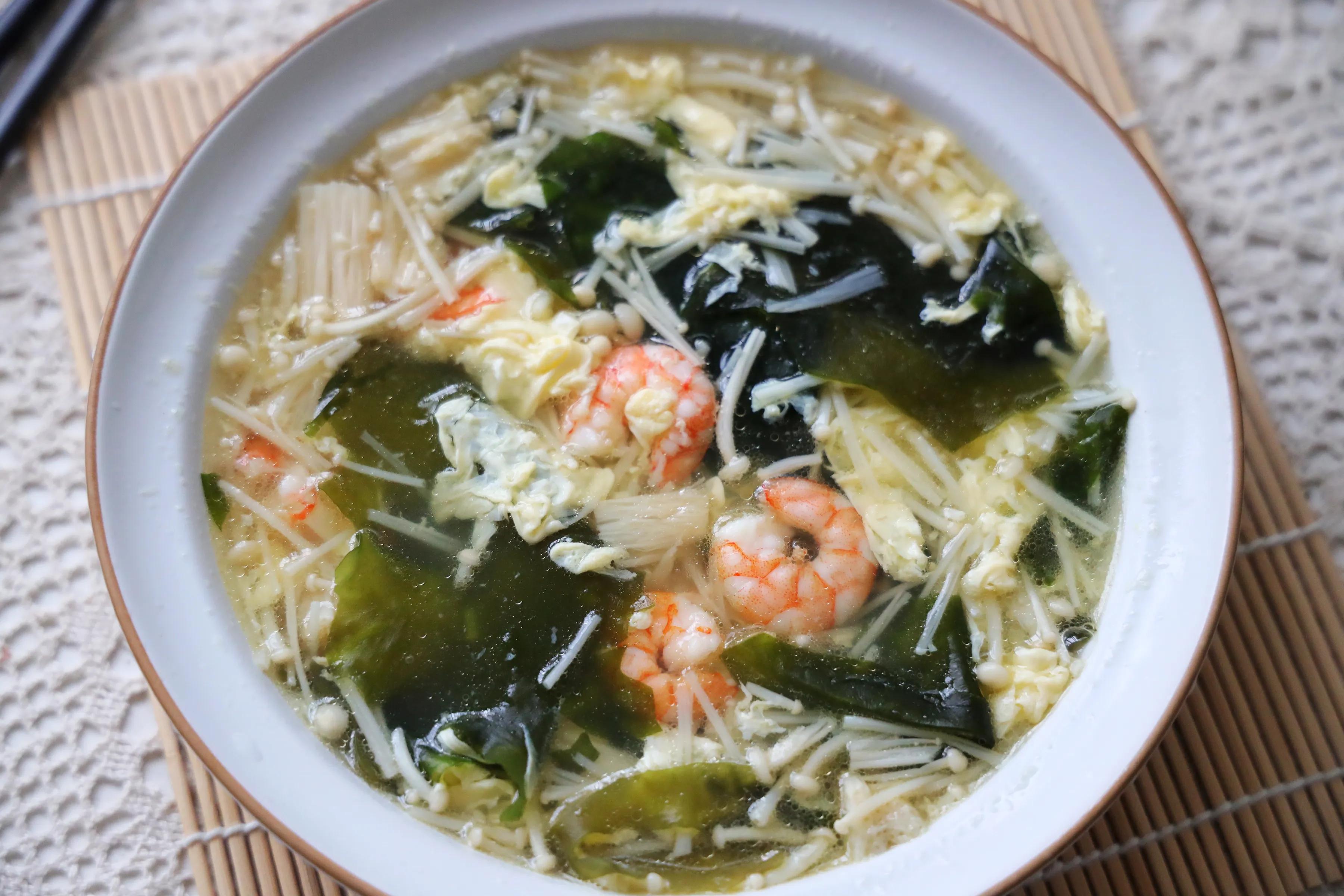 入秋后，我家常喝这碗汤，营养丰富，鲜美解馋，家有孩子更爱喝