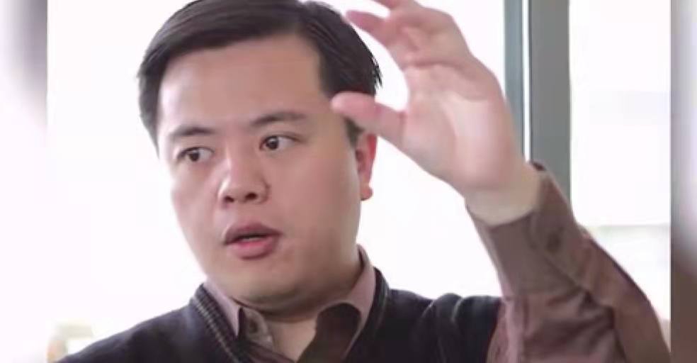 陈天桥曾是中国首富，却捐10亿美元给美国，又皈依佛门，为啥？