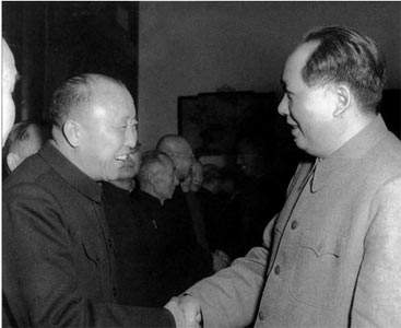 傅冬菊：潜伏在国民党父亲身边，身份暴露后，傅作义听她劝说和谈