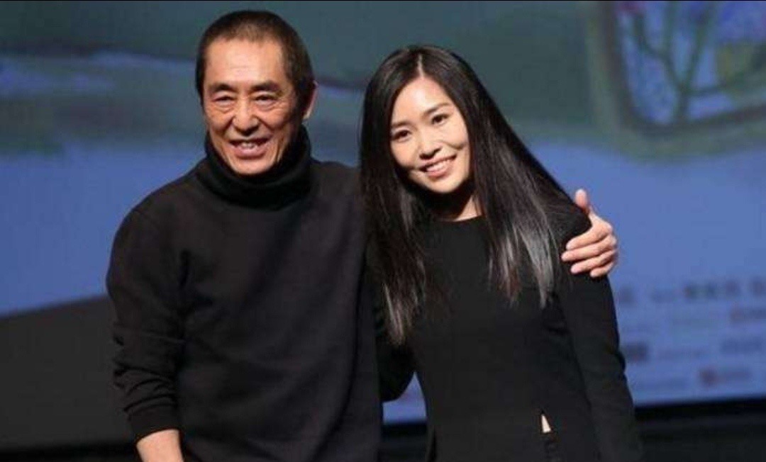 电影《坚如磐石》，三代戏骨合作，
