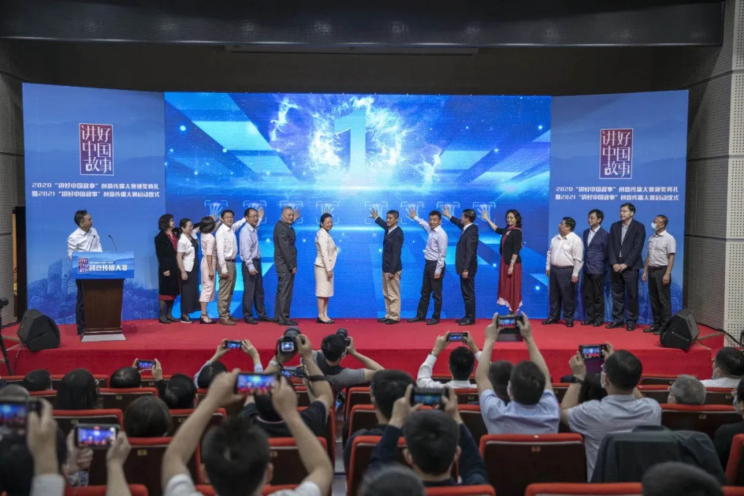 三座奖杯收入囊中,讲好中国故事发出最强温肯声音