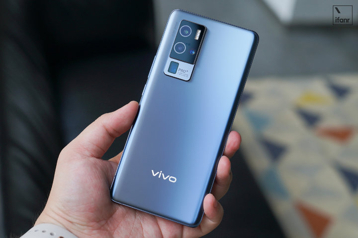 vivo X50 Pro+评测：超大杯的vivo手机,用上了尺寸最大的三星相机