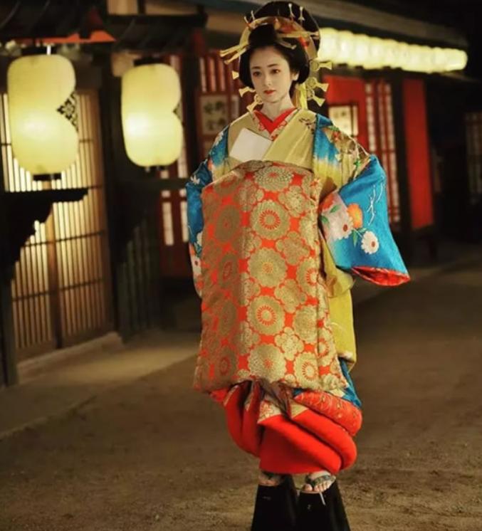约会日本花魁有什么要求 想见面先过3关 一掷千金也会被拒绝 资讯咖