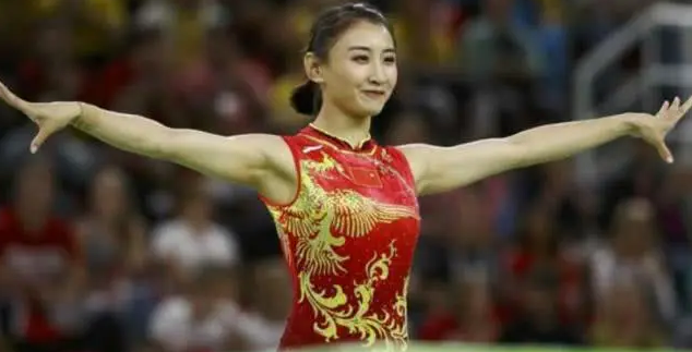 她被称为蹦床公主，退役后身材发福，但气质十