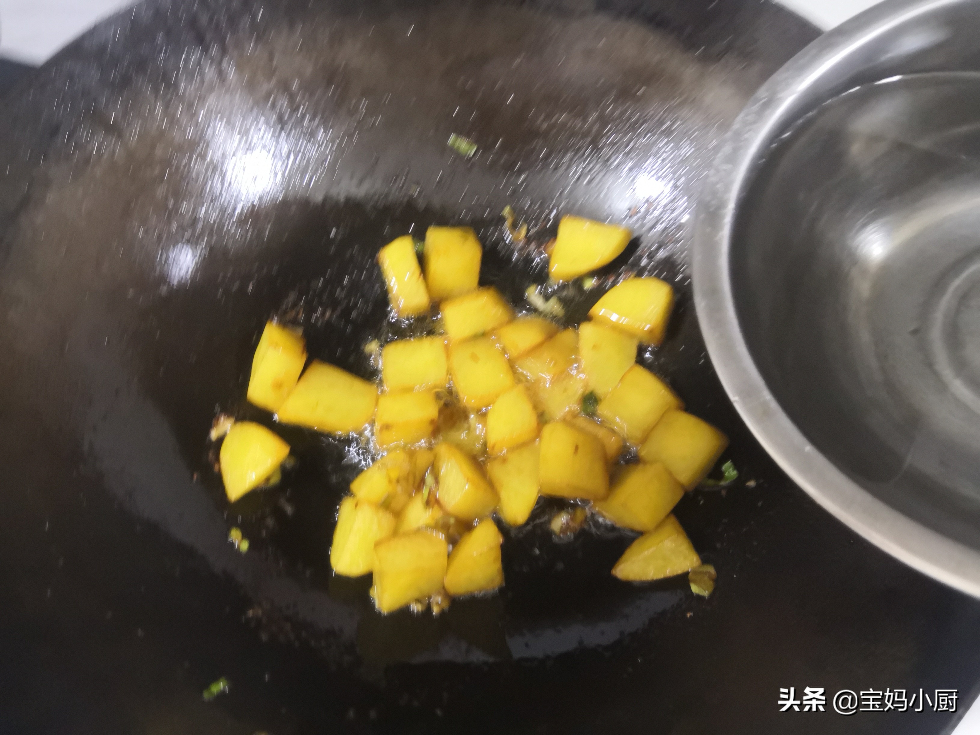 夏季减肥要喝的汤，有肉有菜高蛋白，营养多热量低，好吃助减肉