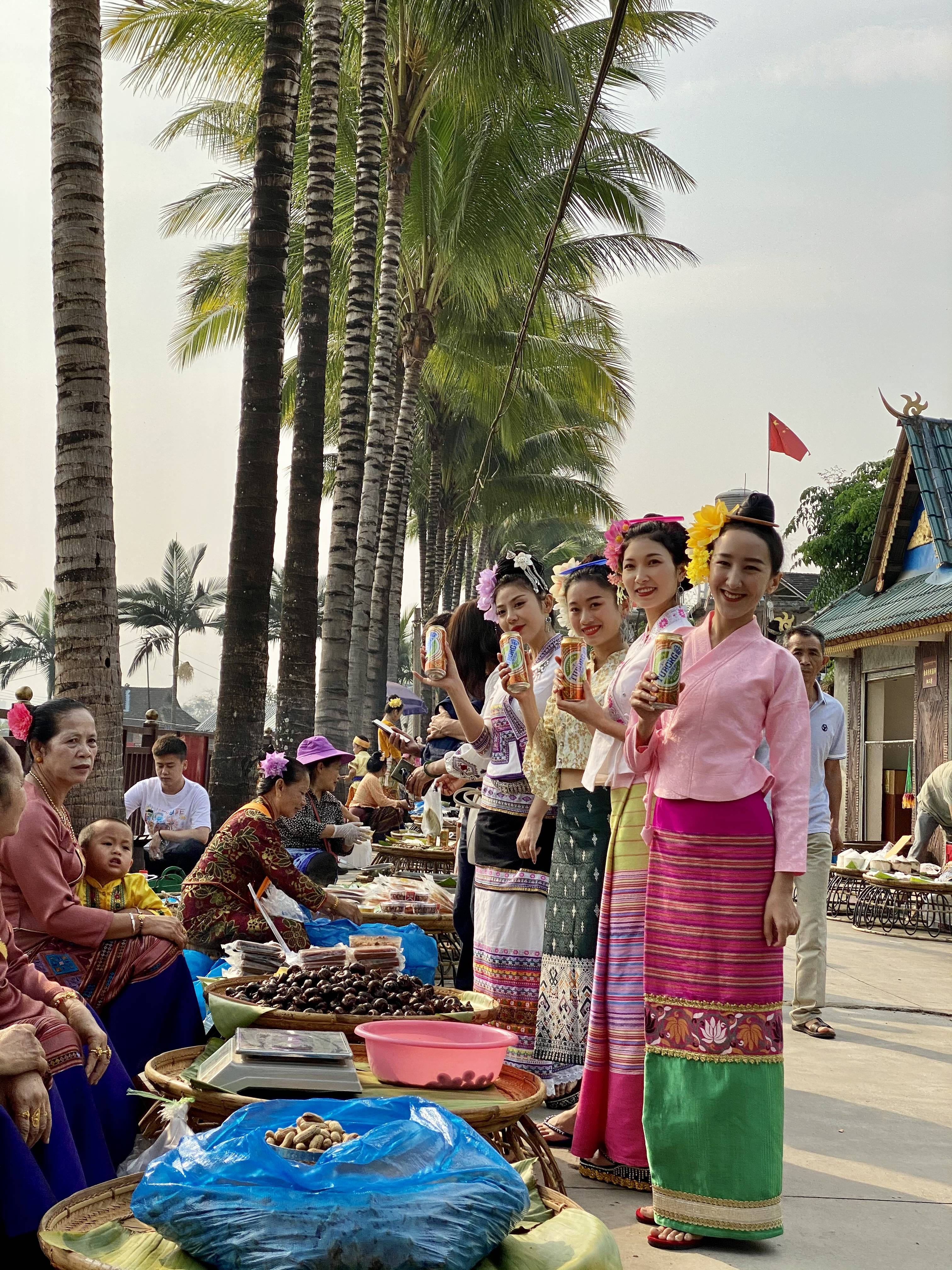 如哩金湾！乐堡啤酒联手取水少女选拔大赛，云过泼水节