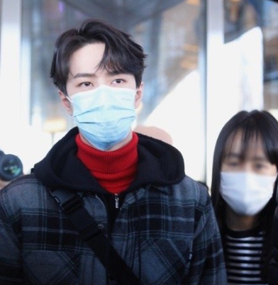 2021 spring late first big couplet platoon, the battle array caters to young audience, two big female round peak encounter