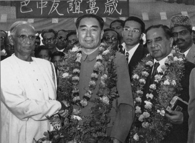 毛主席最后一次会见外宾布托：会谈不过10分钟，额头就冒汗了