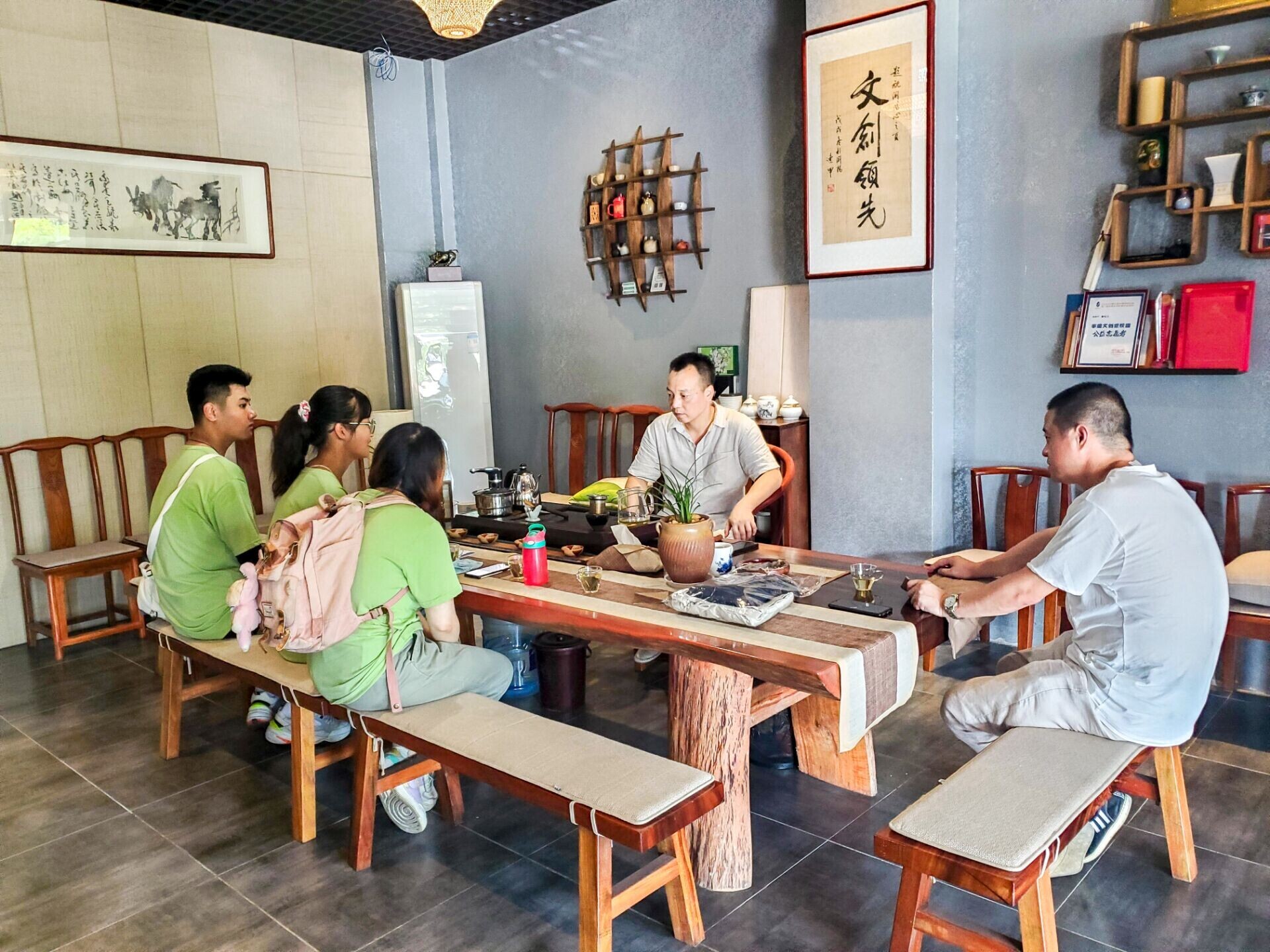 ʯ��ѧ���������Ե�·��³��Ԫ�򿪷�ƶ��;��