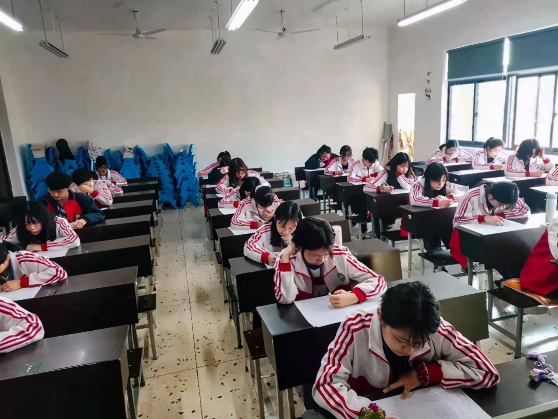 以考促学 | 湖南医药职专举行2020年下学期期中考试