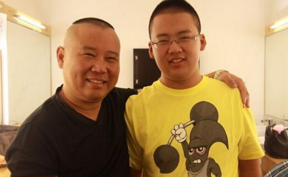 郭德纲15亿的家产，郭麒麟还不满足吗？为何往死里拼命