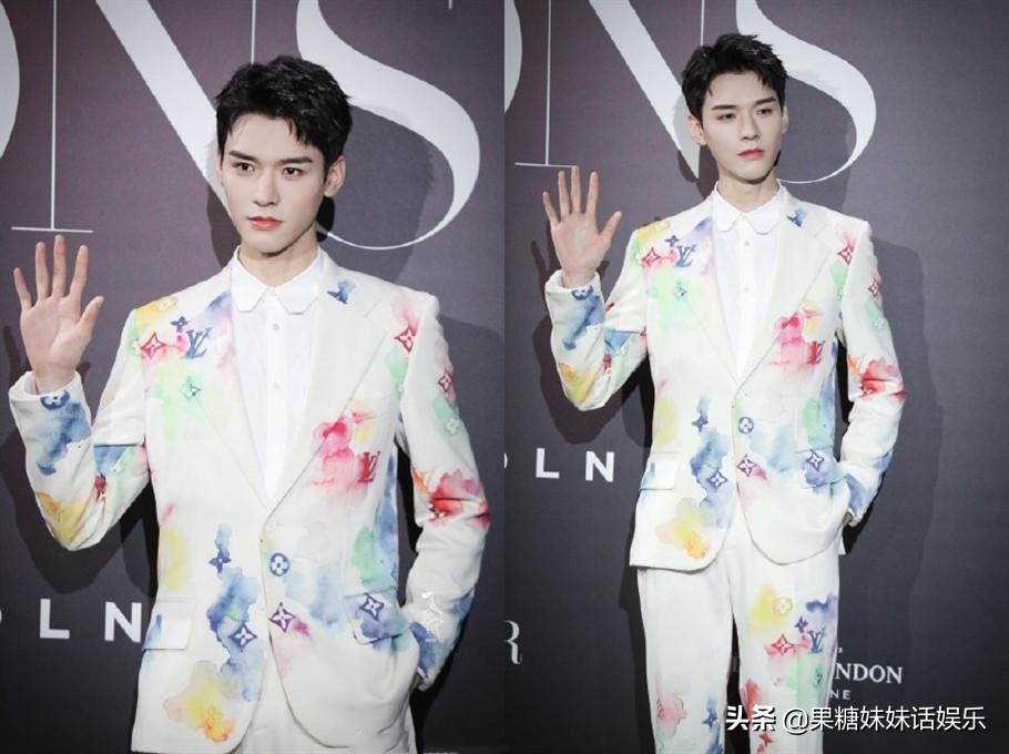 Fashionable clique expresses exposure to star seat, who is top shedding basis seat discharges several be clear at a glance