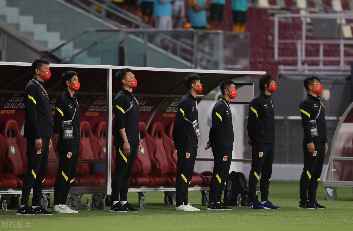 12强赛-国足客场0-3澳大利亚暂垫底 马比尔博伊尔破门武磊表现活跃