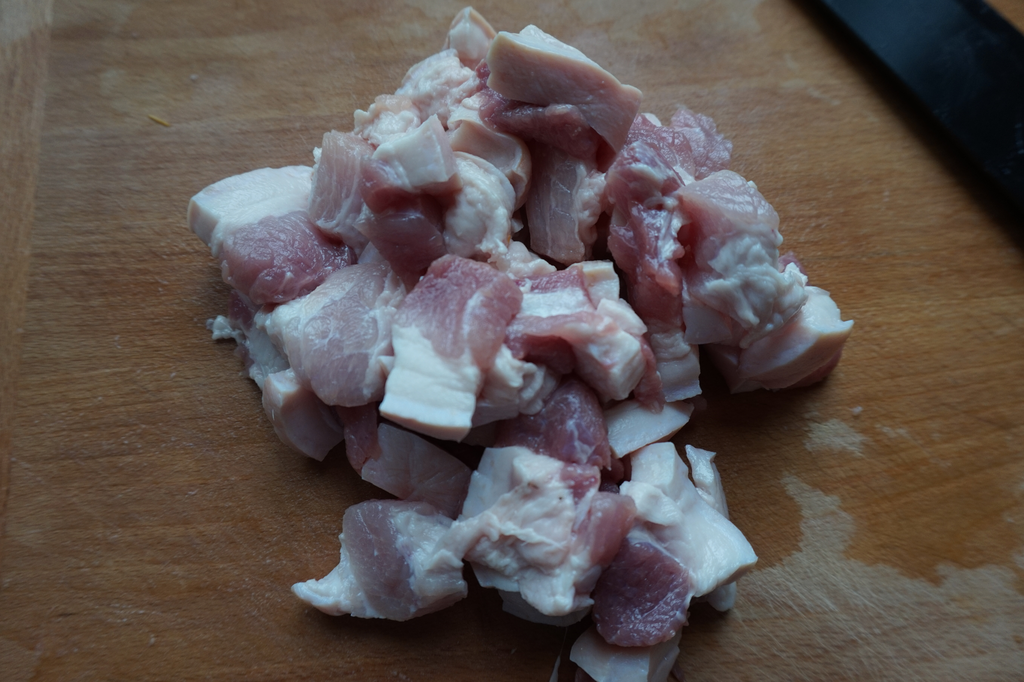 简单快手的南瓜盅粉蒸肉，荤素结合，软糯香甜，太下饭了