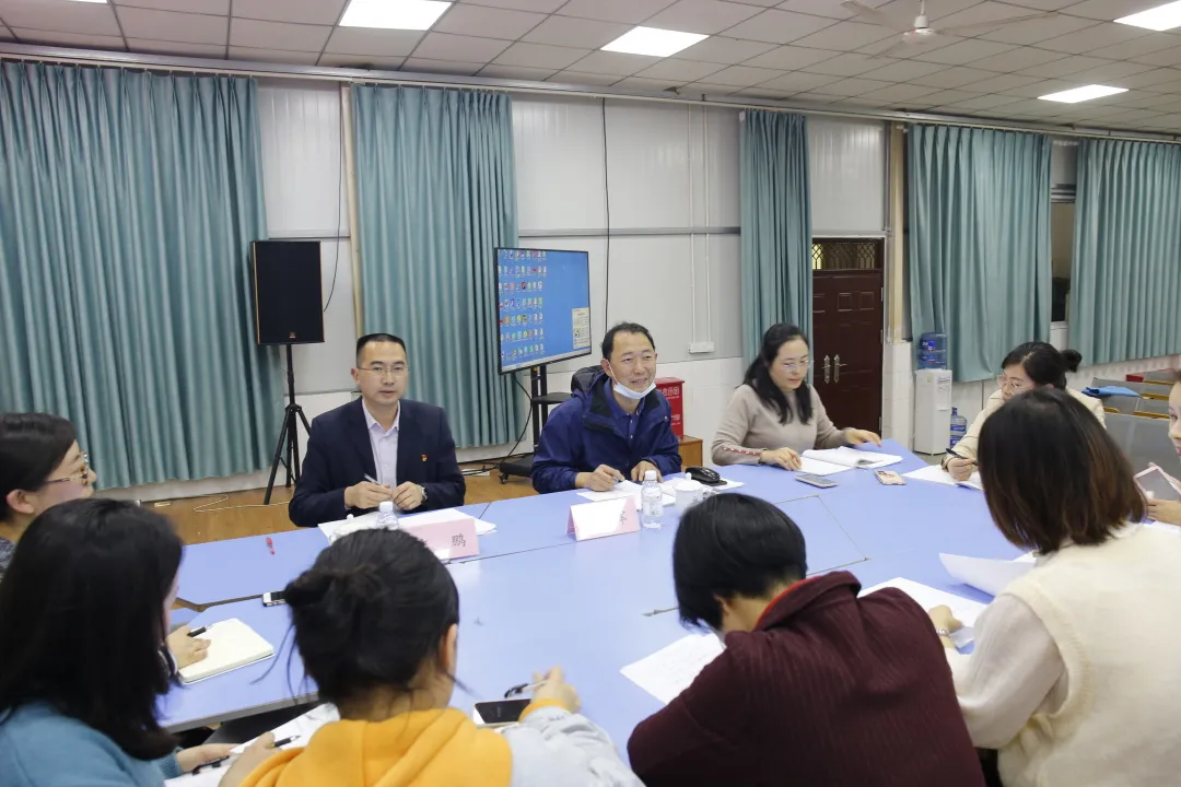 聚力课堂研讨 提升教学能力——天府新区南湖小学习作教学研讨活动