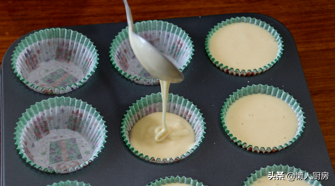 不用加水，不要分离蛋白蛋黄，教你蜂蜜脆皮蛋糕的做法，皮脆里软