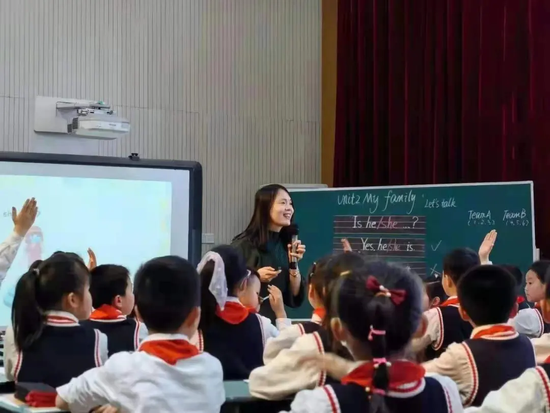 四川民生资讯 不忘来时路 薪火相传承——南充市西河路小学与南充市职业技术学院开展交流活动