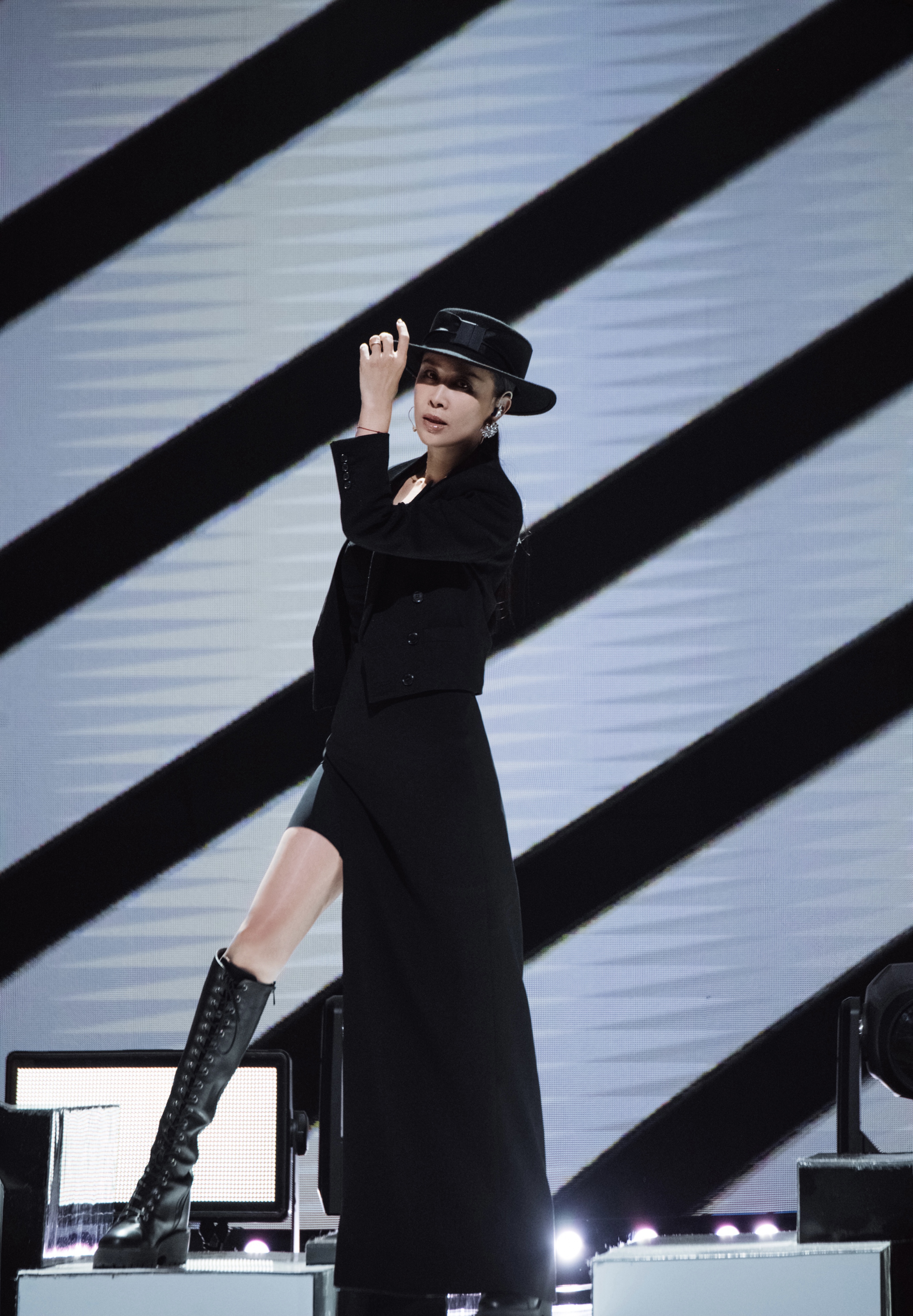 那英说只配给沈腾杨洋伴唱校草和天后之间的battle成网友快乐源泉