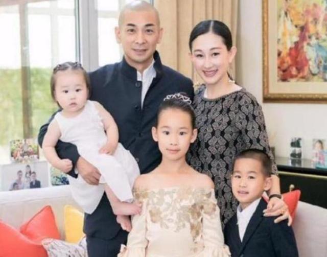 有種“遺傳”叫趙文卓，全家“共用”一張臉，網友：簡直太像了