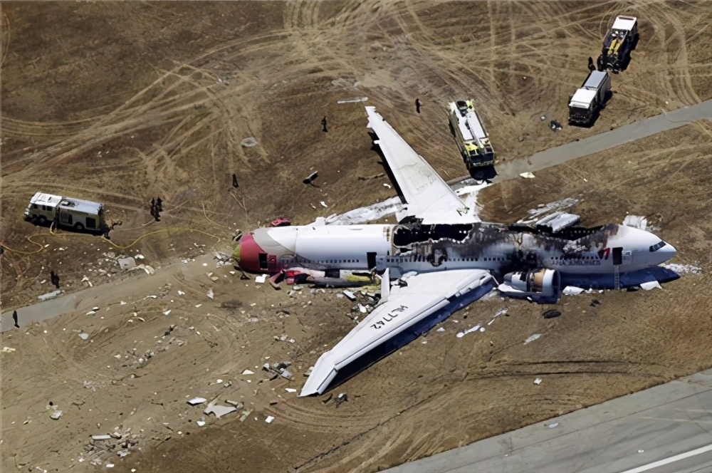 1971�꣬161�ַɻ�׹���½���500��ר���о�3���£��ɹ��������