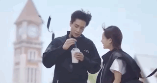 Hu Yitian blows a hubble-bubble with tea with milk too Lei Ren, two part the plot of a play is pointed to to borrowed, cent lens is duplicate cite dispute