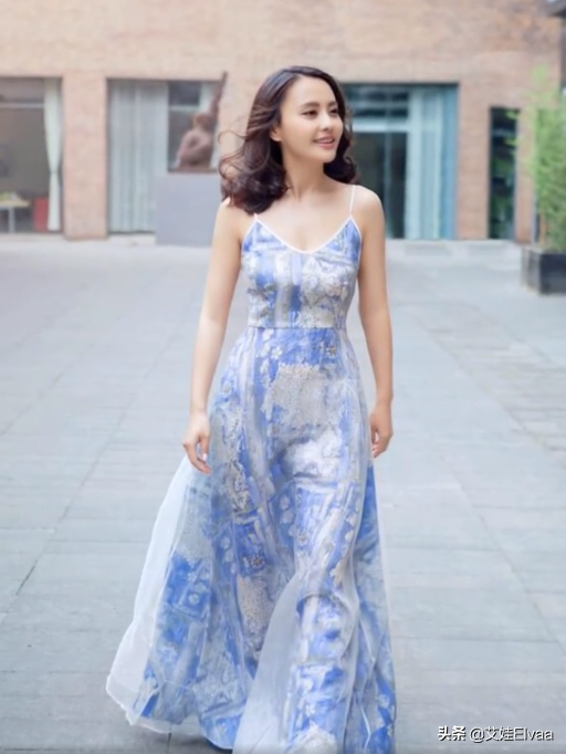 吴奇隆前妻马雅舒比刘诗诗还丰满，穿网纱吊带