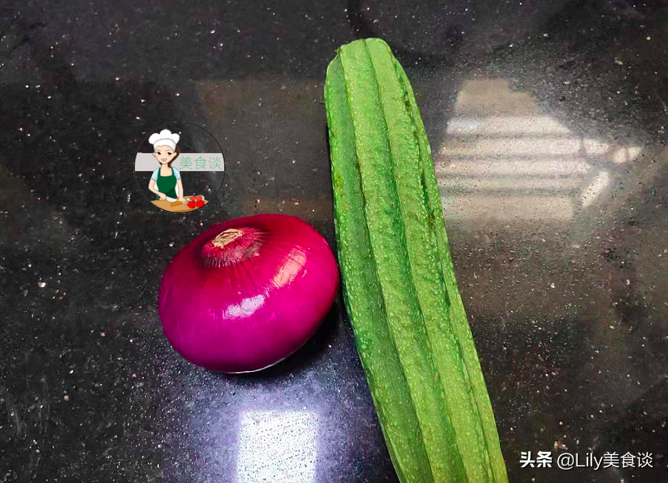 图片[4]-洋葱炒丝瓜做法步骤图 洋葱炒丝瓜做法步骤图清香爽口吃一周都-起舞食谱网